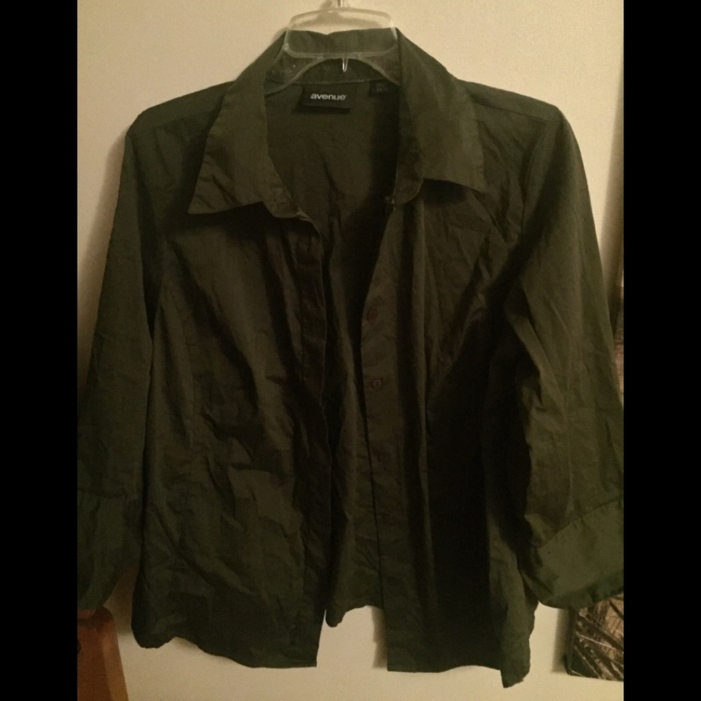 Avenue Button Down!